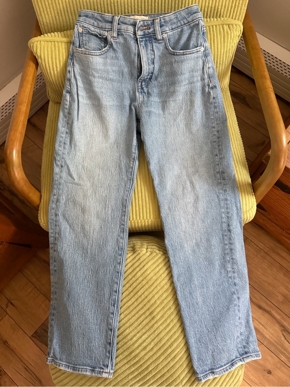 Madewell Curvy 90s Straight Light Wash Jeans Size 25P